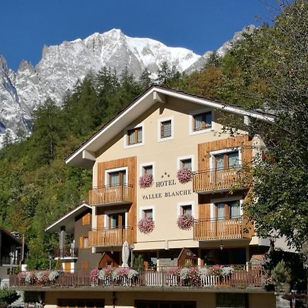 Hotel Vallee Blanche Courmayeur Exterior photo