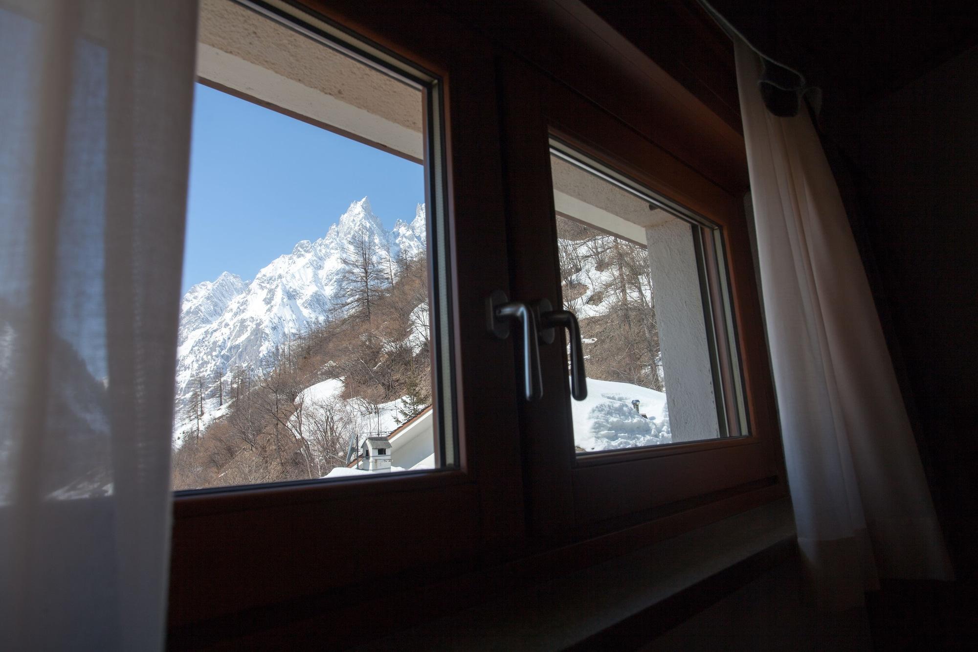 Hotel Vallee Blanche Courmayeur Exterior photo